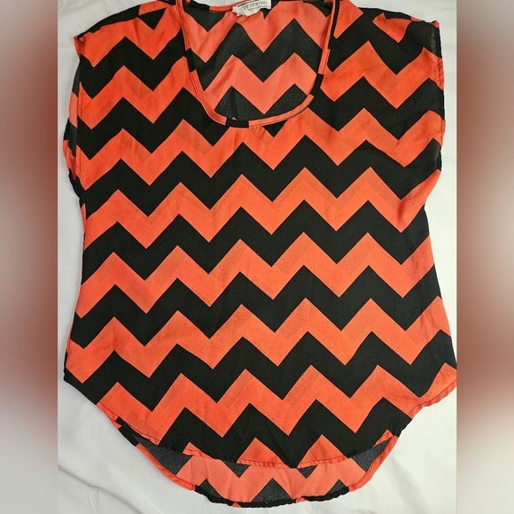 Body Central Womens Red And Black Striped Sheer Short Sleeve Blouse Size Medium - Picture 1 of 9